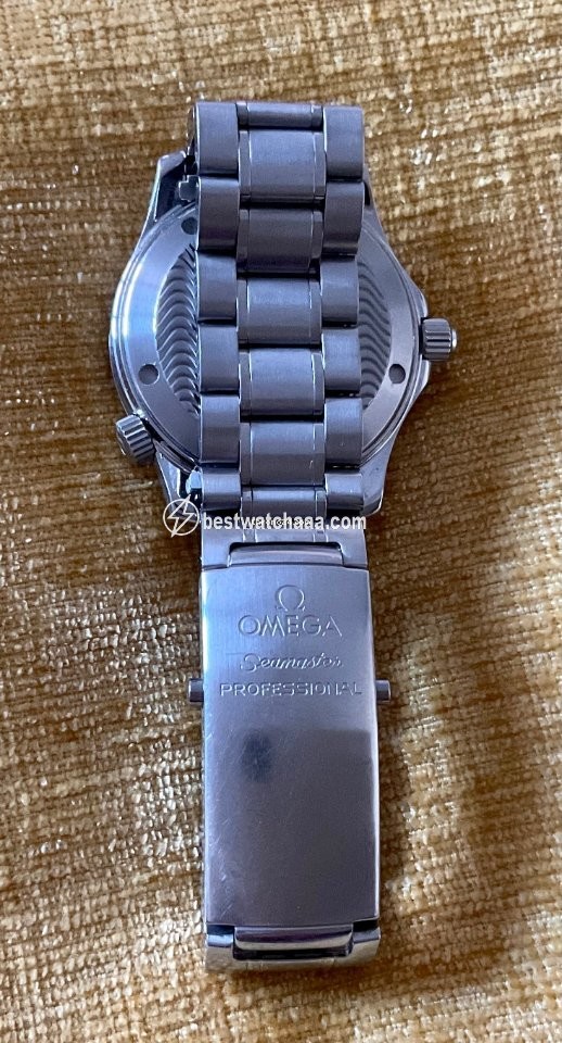 IMG_9081 Omega Seamaster Diver 300 M Mens watch Unisex Quartz Steel 21230416101001 Replica 4