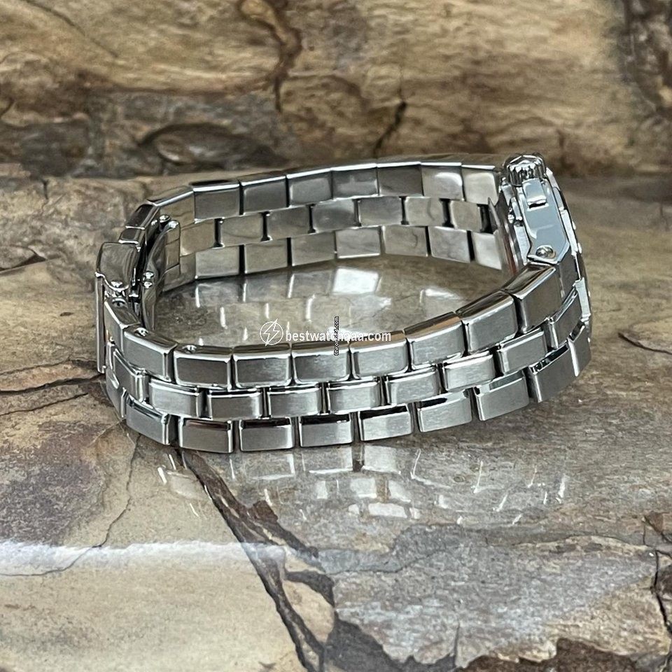 IMG_9081 Vacheron Constantin Overseas Quartz Steel 16050 Replica 4