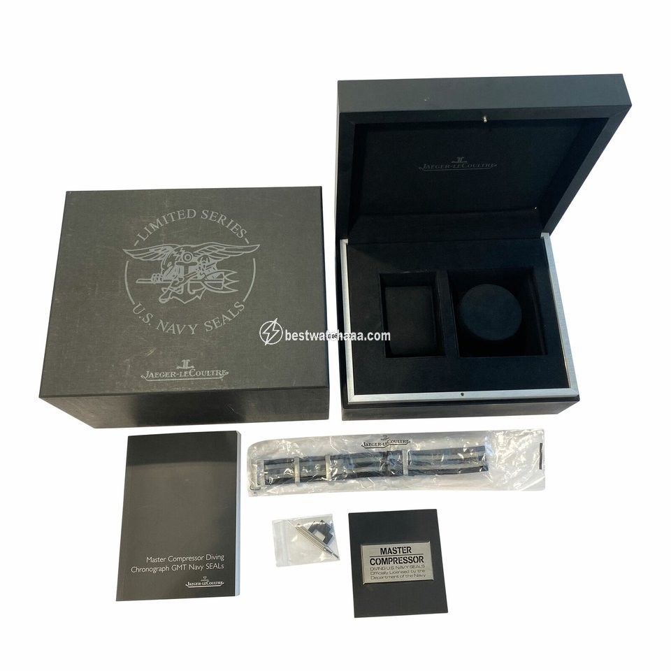 IMG_9081 Jaeger-LeCoultre Master Compressor Diving Chronograph GMT Navy SEALs Mens watch Unisex Automatic Titanium GMT 159.T.C7 Replica 4