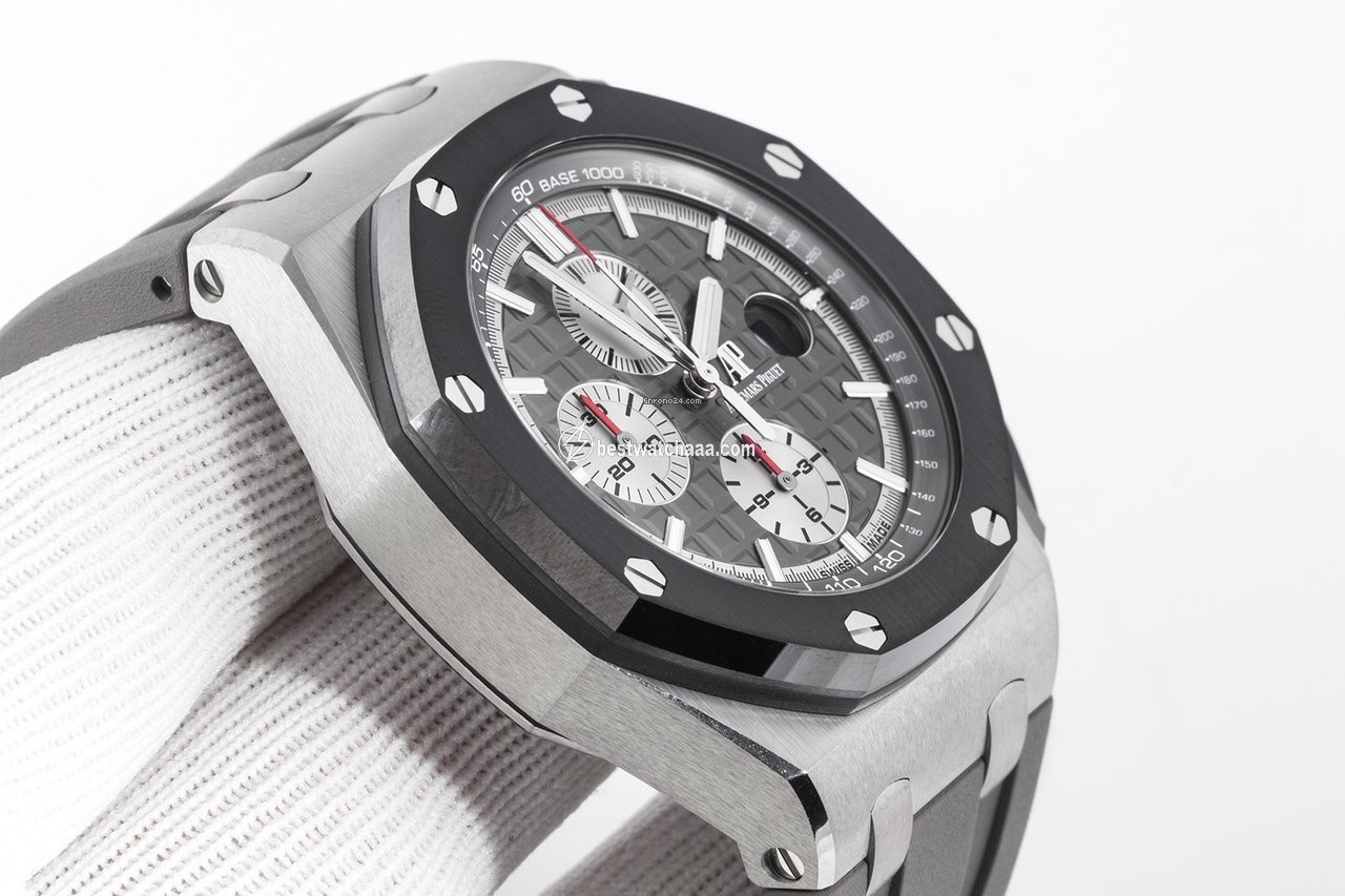 IMG_9081 Audemars Piguet Royal Oak Offshore Chronograph Mens watch Unisex Automatic Titanium 26400IO.OO.A004CA.01 Replica 4
