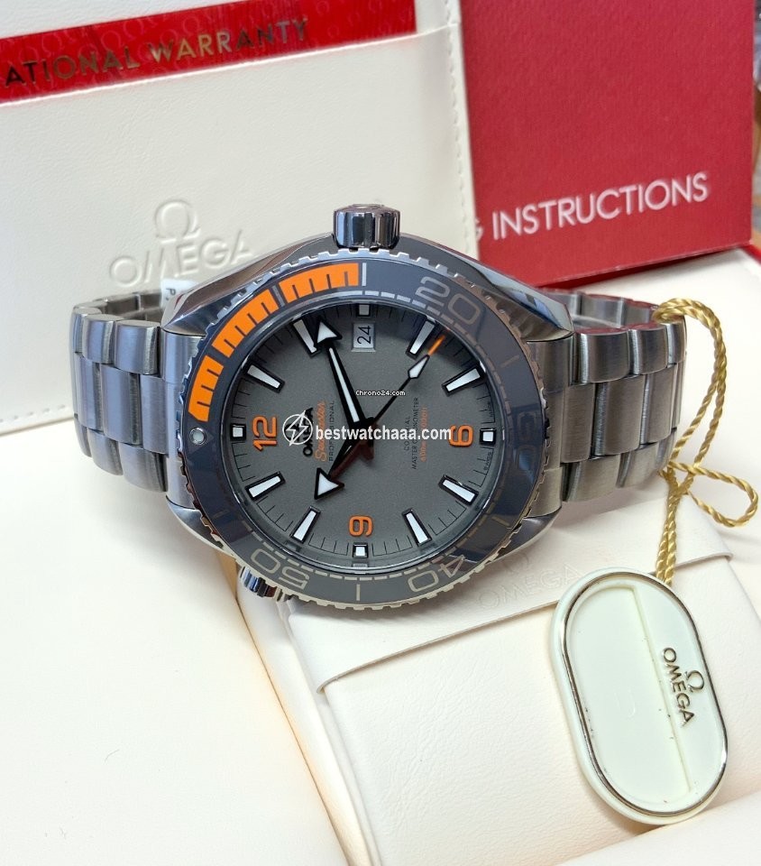 IMG_9081 Omega Seamaster Planet Ocean Mens watch Unisex Automatic Titanium 215.90.44.21.99.001 Replica 5