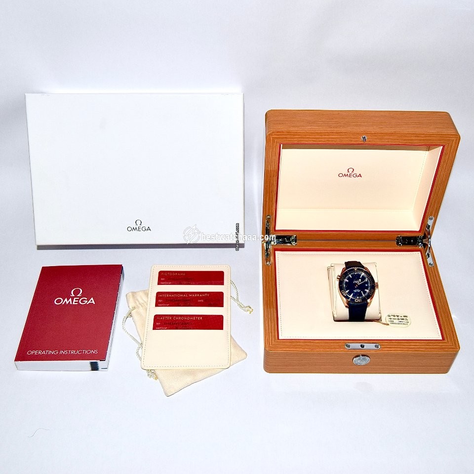 IMG_9081 Omega Seamaster Planet Ocean Mens watch Unisex Automatic Rose gold 215.63.44.21.03.001 Replica 5