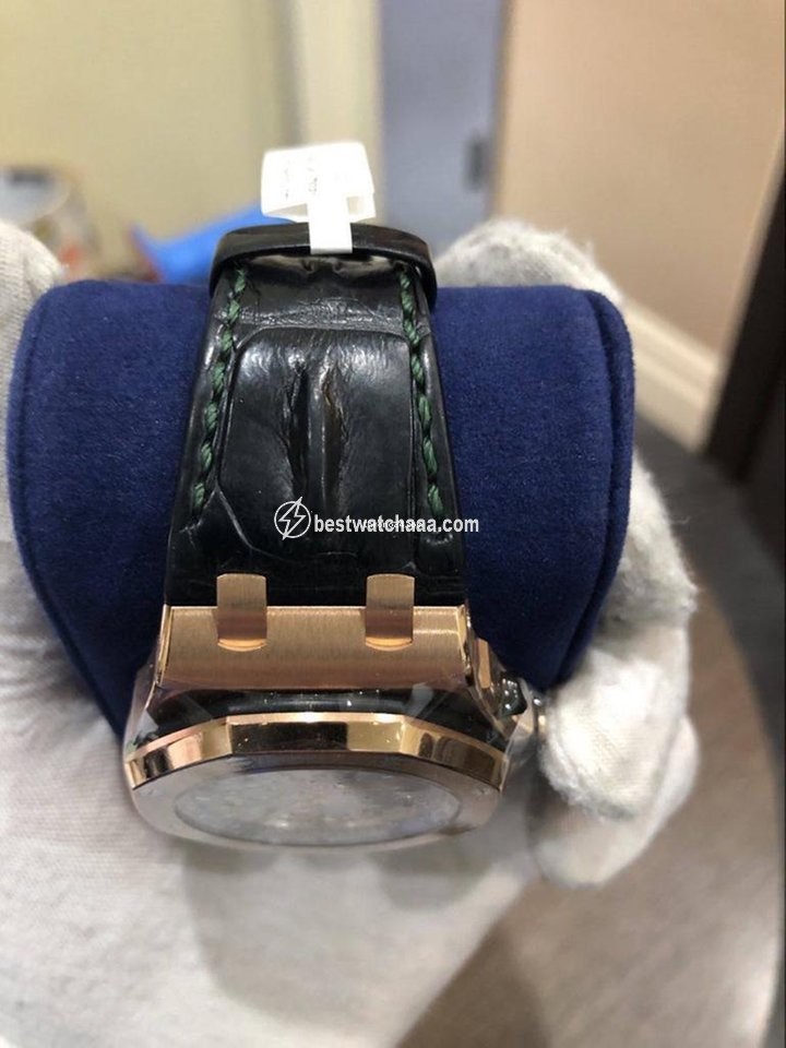 IMG_9081 Audemars Piguet Royal Oak Offshore Automatic Rose gold 26297OR.OO.D101CR.01 Replica 5