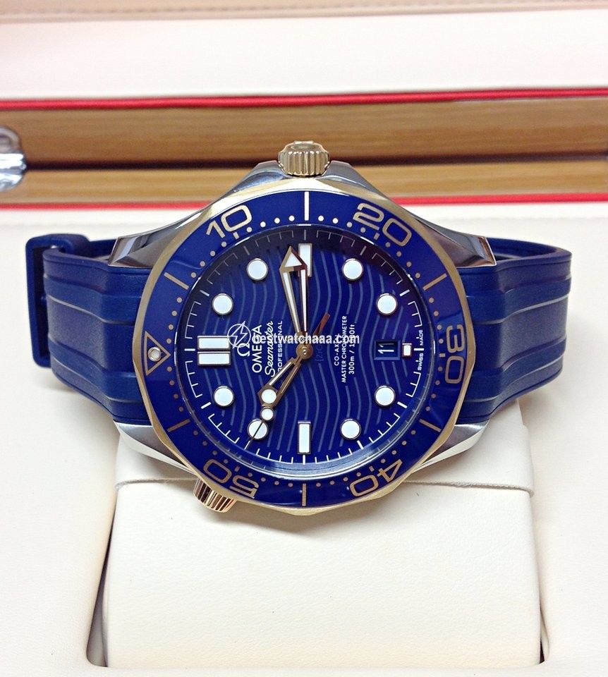 IMG_9081 Omega Seamaster Diver 300 M Mens watch Unisex Automatic Gold Steel 210.22.42.20.03.001 Replica 5