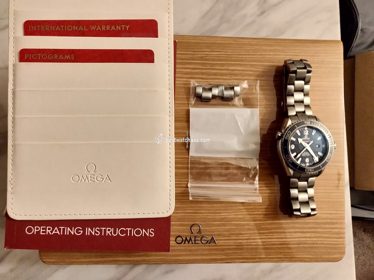 IMG_9081 Omega Seamaster Planet Ocean Mens watch Unisex Automatic Titanium 232.90.38.20.03.001 Replica 5