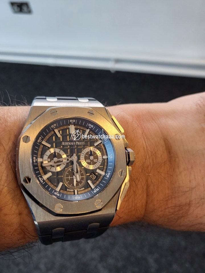 IMG_9081 Audemars Piguet Royal Oak Offshore Chronograph Mens watch Unisex Automatic Titanium Ref. 26480TI.OO.A027CA.01 Replica 5