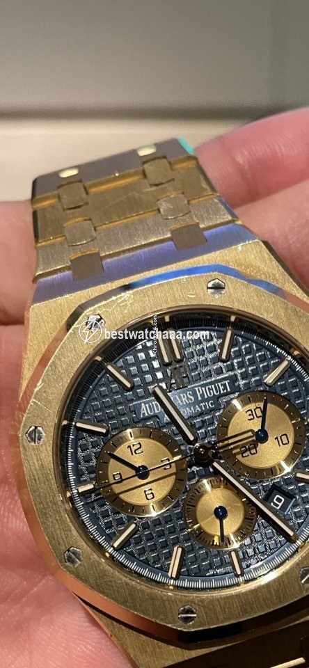 IMG_9081 Audemars Piguet Royal Oak Chronograph Mens watch Unisex Automatic Yellow gold 26331BA.OO.1220BA01 Replica 5