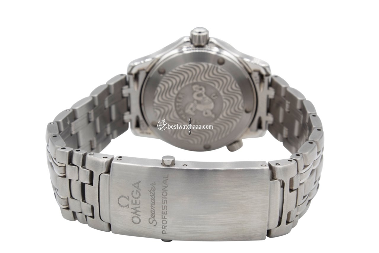 IMG_9081 Omega Seamaster Diver 300 M Mens watch Unisex Quartz Steel 2561.80 Replica 5