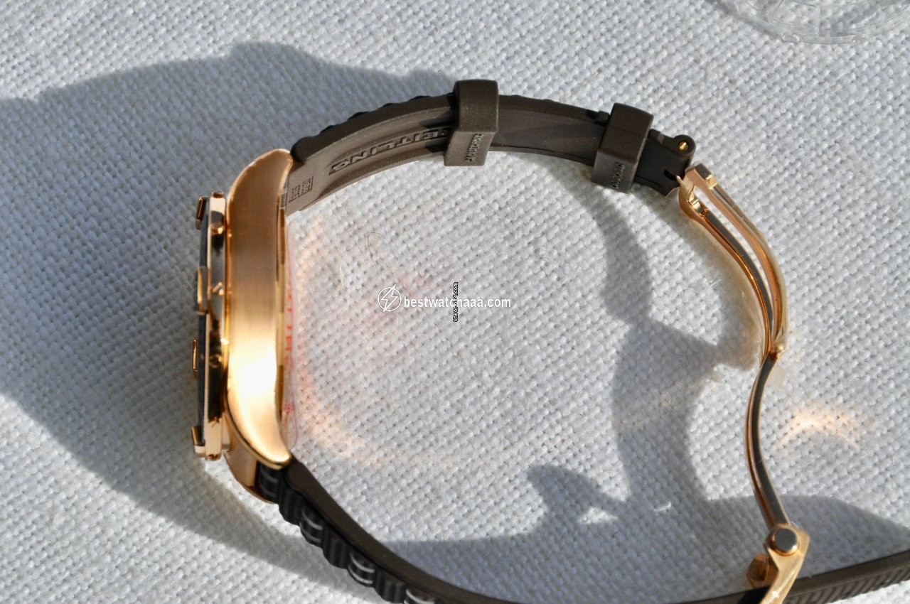 IMG_9081 Breitling Chronomat Mens watch Unisex Automatic Rose gold RB0136E31Q1S1 Replica 5