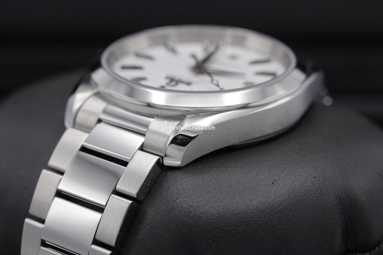IMG_9081 Omega Seamaster Aqua Terra Steel 220.10.38.20.02.001 Replica 5