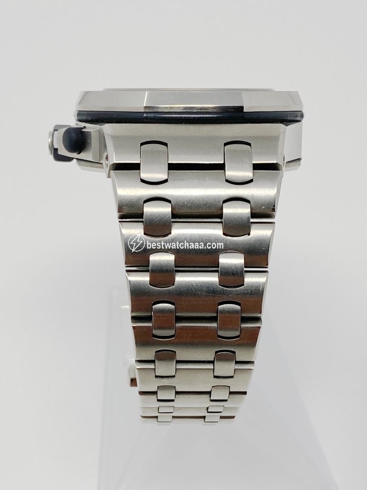 IMG_9081 Audemars Piguet Royal Oak Offshore Chronograph Mens watch Unisex Automatic Titanium 26170TI.OO.1000TI.01 Replica 5