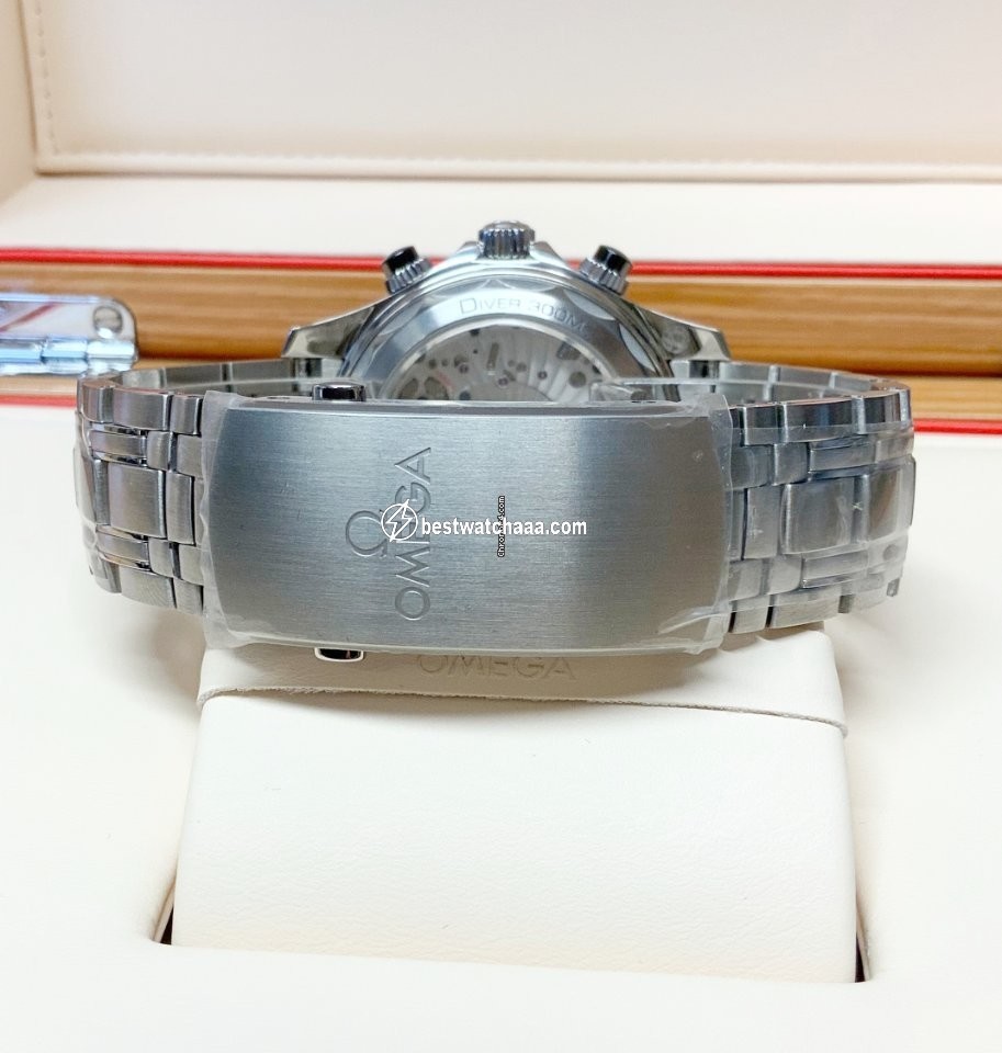 IMG_9081 Omega Seamaster Diver 300 M Mens watch Unisex Automatic Steel 210.30.44.51.01.001 Replica 6