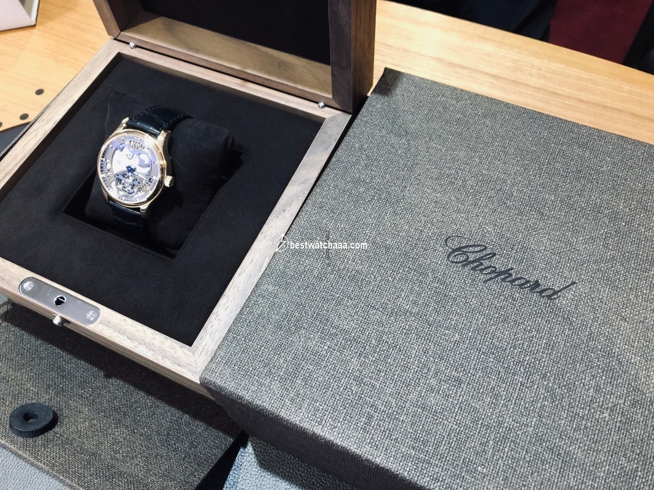 IMG_9081 Chopard L.U.C Manual winding Rose gold 161901-5002 Replica 6