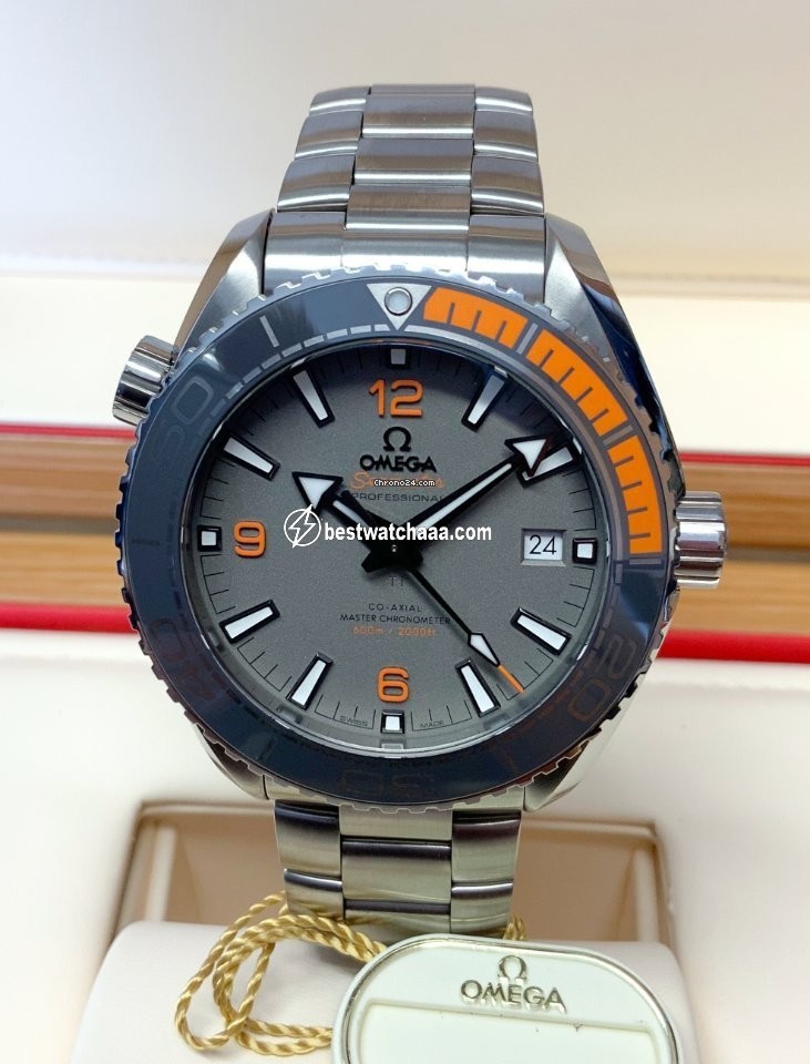 IMG_9081 Omega Seamaster Planet Ocean Mens watch Unisex Automatic Titanium 215.90.44.21.99.001 Replica 6