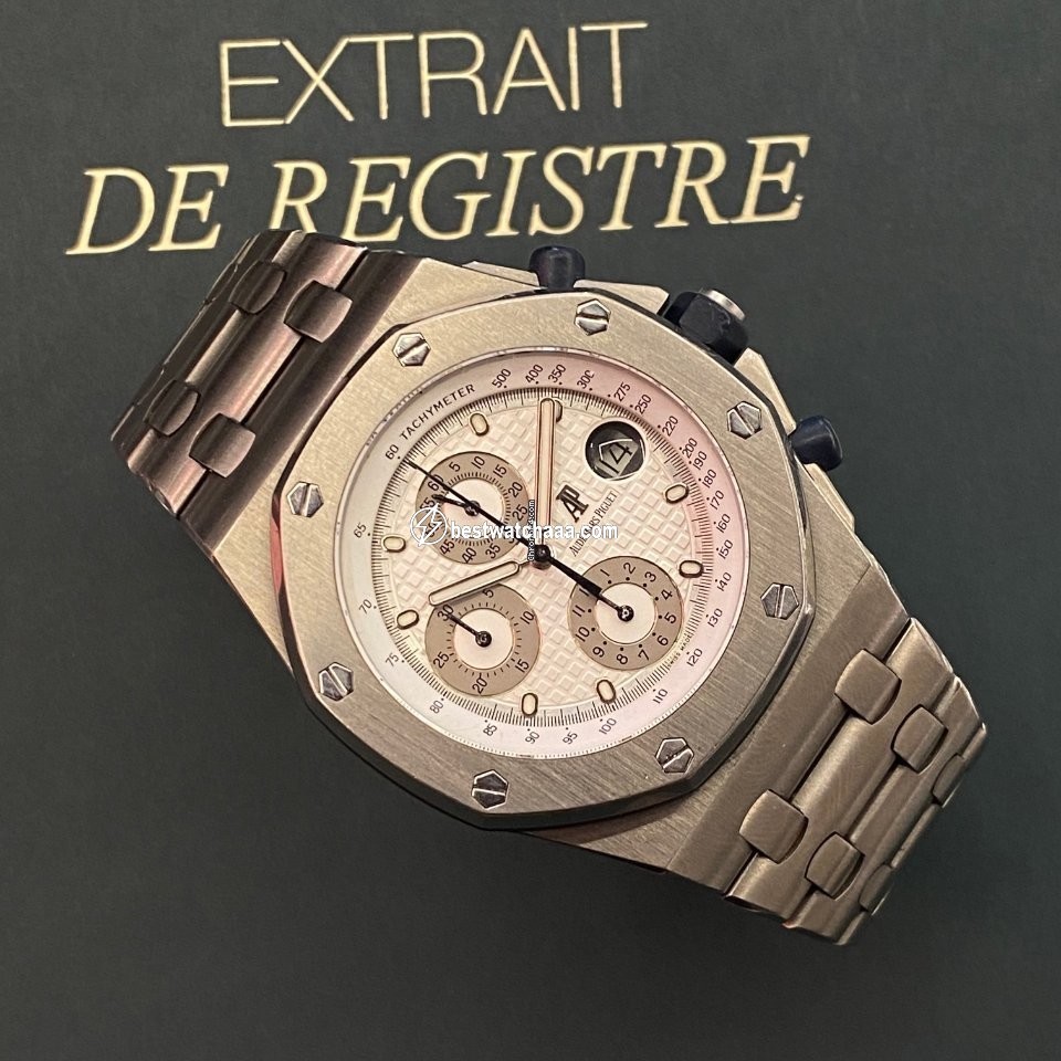 IMG_9081 Audemars Piguet Royal Oak Offshore Chronograph Mens watch Unisex Automatic Titanium 25721TI Replica 6