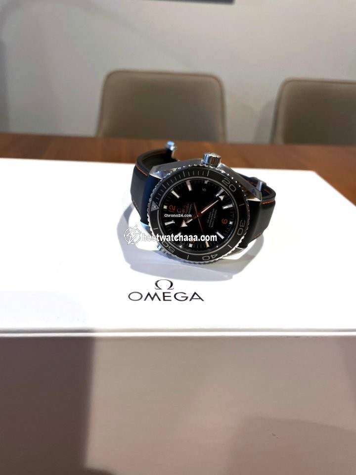 IMG_9081 Omega Seamaster Planet Ocean Mens watch Unisex Automatic Steel 232.32.46.21.01.005 Replica 6