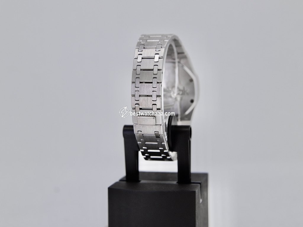 IMG_9081 Audemars Piguet Royal Oak Chronograph Automatic White gold 25960BC.OO.1185BC.01 Replica 6
