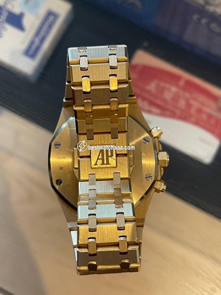 IMG_9081 Audemars Piguet Royal Oak Chronograph Mens watch Unisex Automatic Yellow gold 26331BA.OO.1220BA01 Replica 6