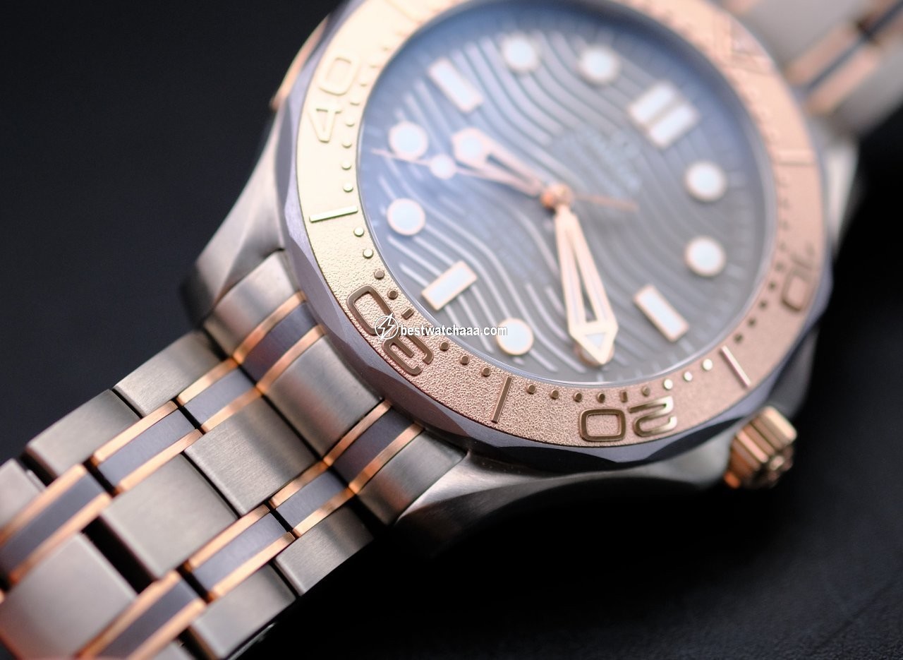 IMG_9081 Omega Seamaster Diver 300 M Mens watch Unisex Automatic Titanium 210.60.42.20.99.001 Replica 6