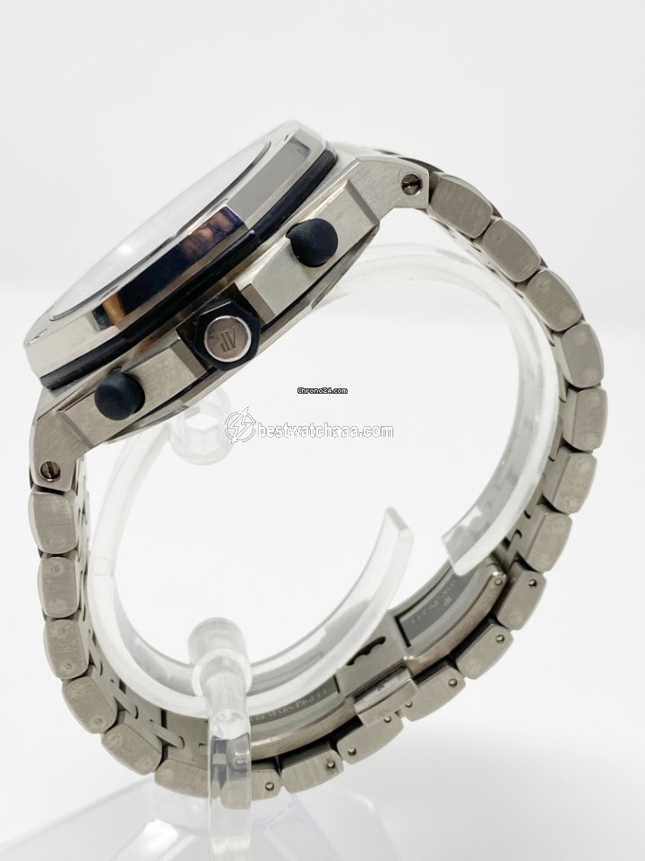 IMG_9081 Audemars Piguet Royal Oak Offshore Chronograph Mens watch Unisex Automatic Titanium 26170TI.OO.1000TI.01 Replica 6