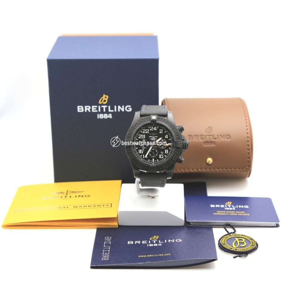 Breitling Avenger Hurricane Mens watch Unisex Automatic XB1210E41B1W1 - gallery