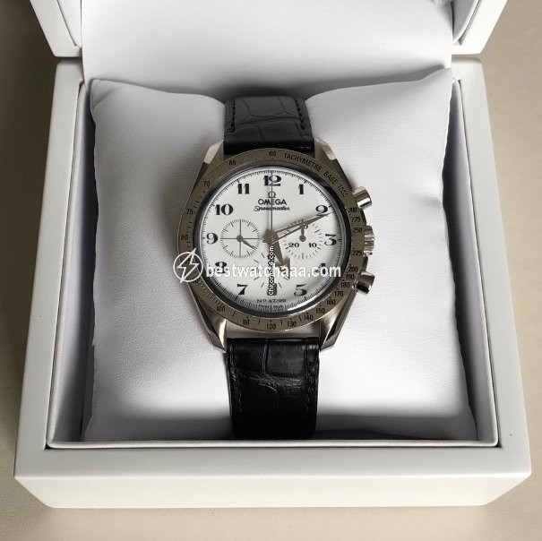 IMG_9081 Omega Speedmaster Broad Arrow Mens watch Unisex Automatic White gold 78020450 Replica 7