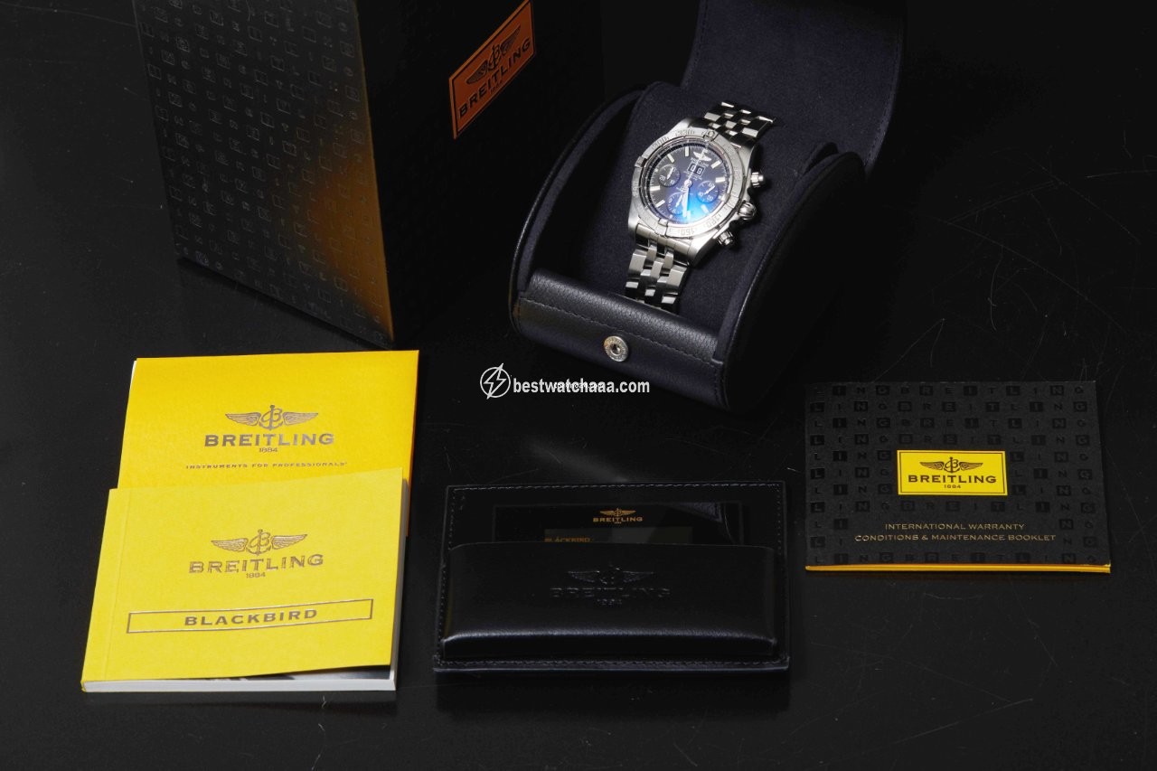 IMG_9081 Breitling Blackbird Mens watch Unisex Automatic Steel A4435910 B811 Replica 7