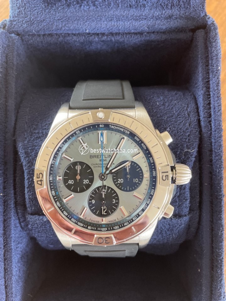 IMG_9081 Breitling Chronomat Mens watch Unisex Automatic Steel PB0134101C1S1 Replica 7