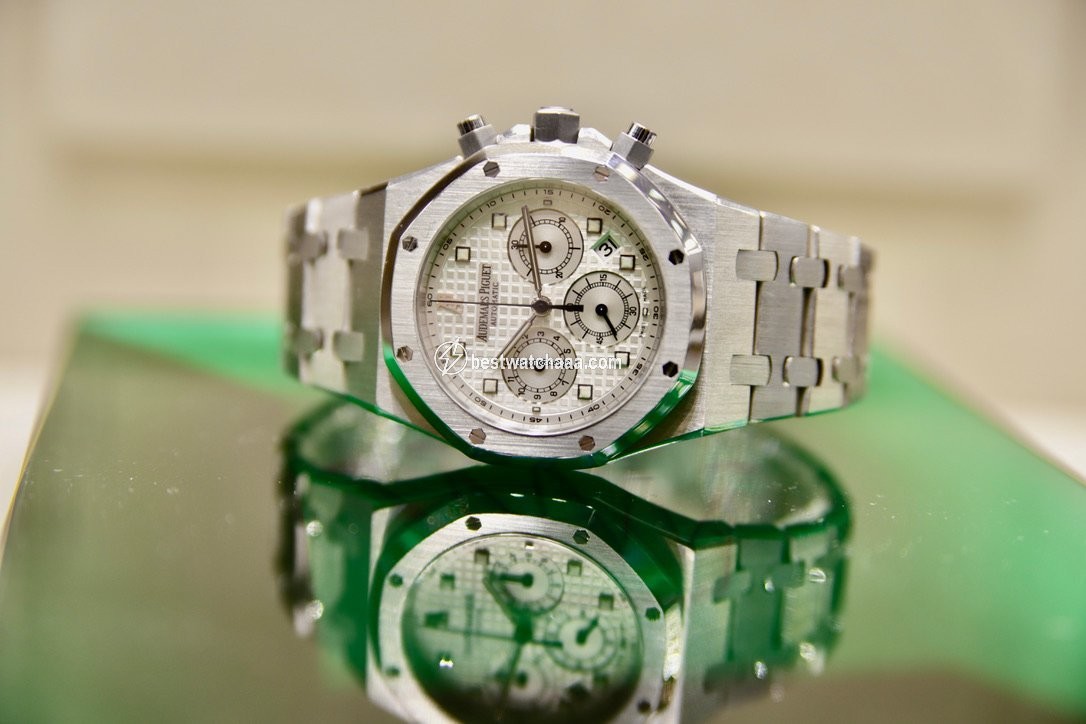 IMG_9081 Audemars Piguet Royal Oak Chronograph Automatic White gold 25960BC.OO.1185BC.01 Replica 7