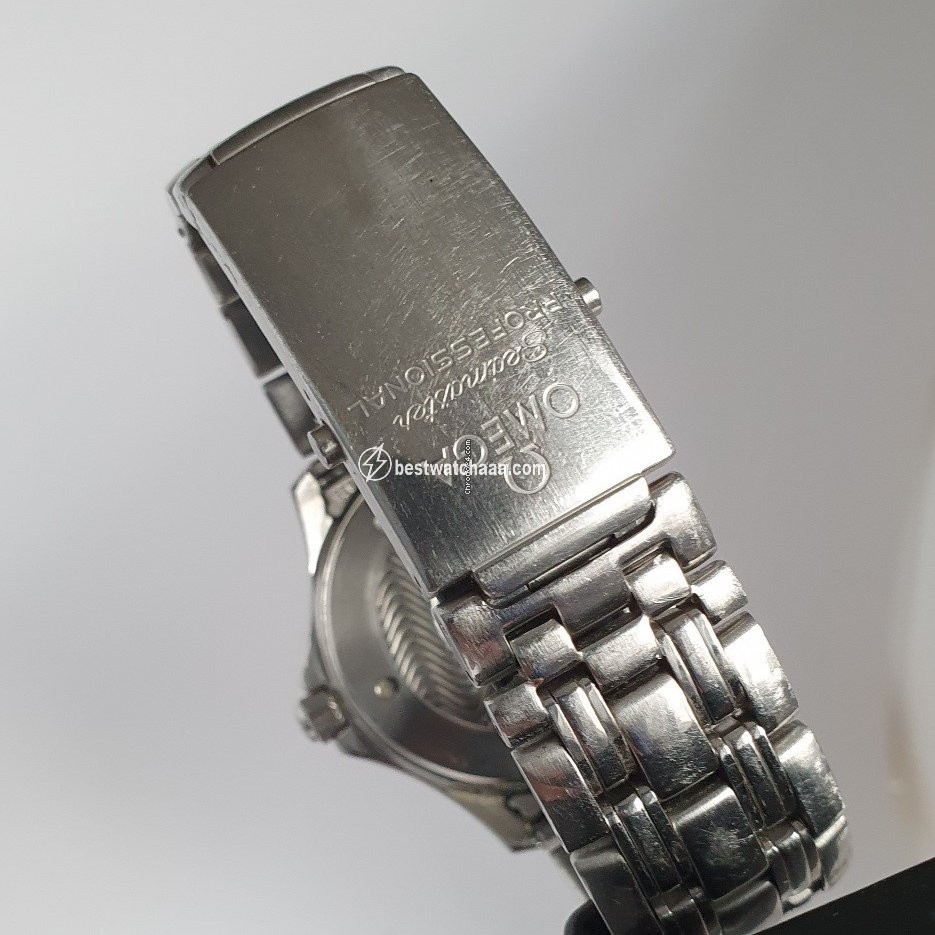 IMG_9081 Omega Seamaster Diver 300 M Mens watch Unisex Quartz Steel 25418000 Replica 7
