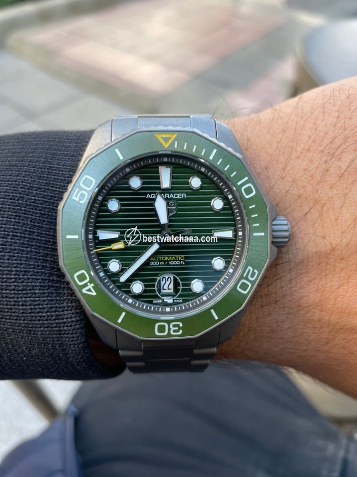 IMG_9081 TAG Heuer Aquaracer 300M Mens watch Unisex Automatic Titanium WBP208B.BF0631 Replica 7