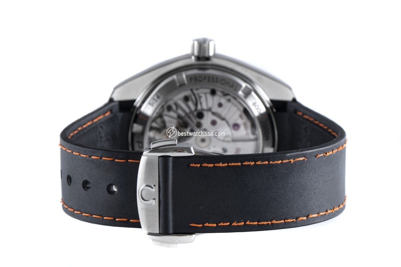 IMG_9081 Omega Seamaster Planet Ocean Mens watch Unisex Automatic Steel 232.30.42.21.01.003 Replica 7