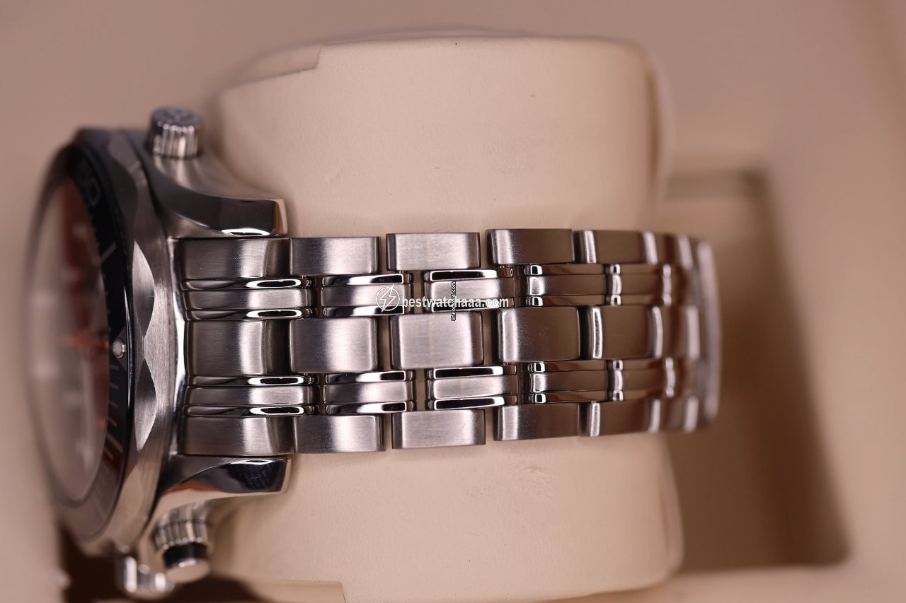 IMG_9081 Omega Seamaster Diver 300 M Mens watch Unisex Automatic Steel 212.30.44.50.01.001 Replica 7