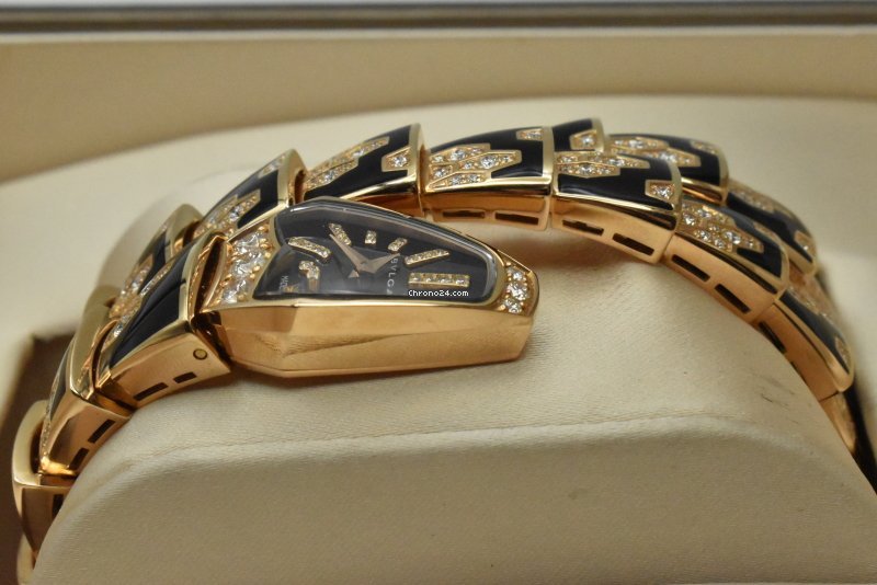 IMG_9081 Bulgari Serpenti Womens watch Quartz Rose gold 101986 Replica 8
