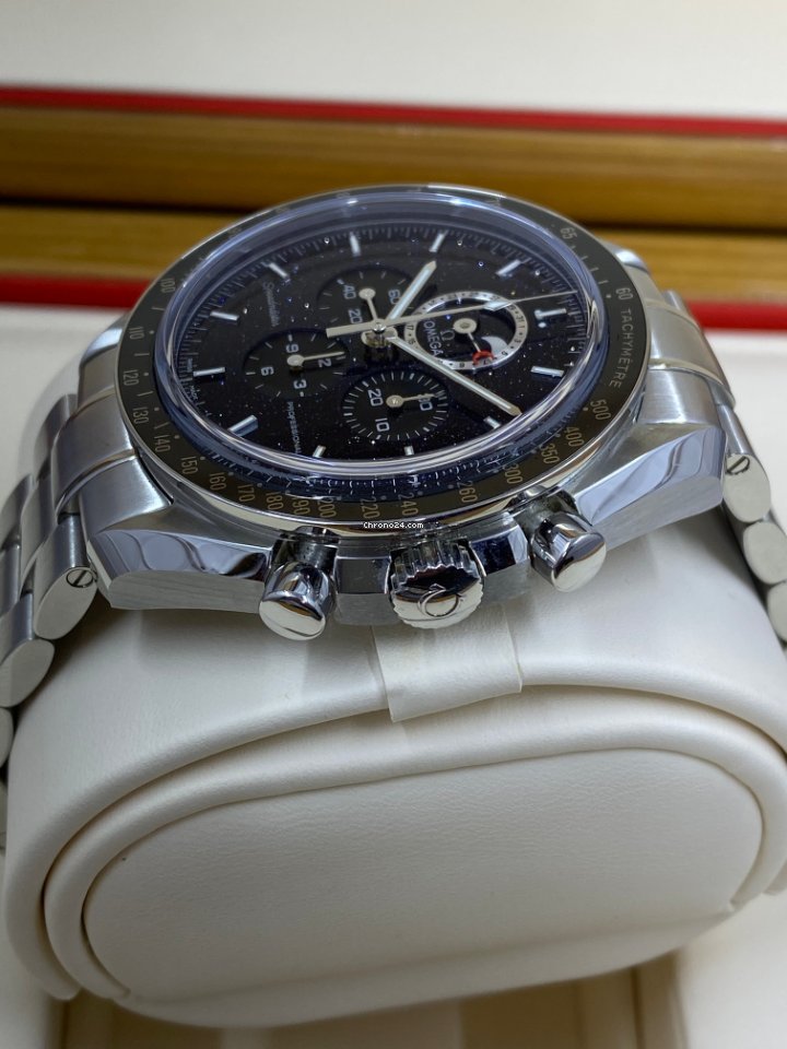 IMG_9081 Omega Speedmaster Professional Moonwatch Moonphase 31130443201001 Replica 8