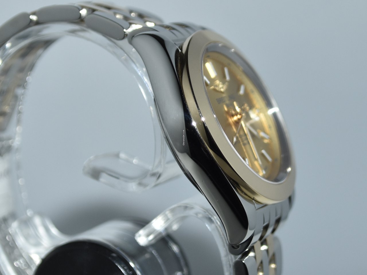 Breitling Galactic 32 Womens watch Quartz Gold Steel C71330121A1C1 - gallery