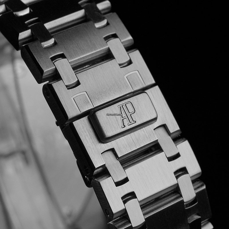 IMG_9081 Audemars Piguet Royal Oak Chronograph Mens watch Unisex Automatic Steel 26300ST.OO.1110ST.05 Replica 8