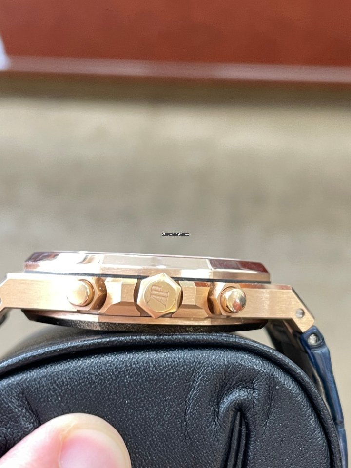 IMG_9081 Audemars Piguet Royal Oak Chronograph Mens watch Unisex Automatic Rose gold 26331OR.OO.D315CR.01 Replica 8