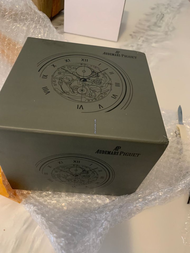 IMG_9081 Audemars Piguet Royal Oak Mens watch Unisex Automatic Yellow gold B45118 Replica 8