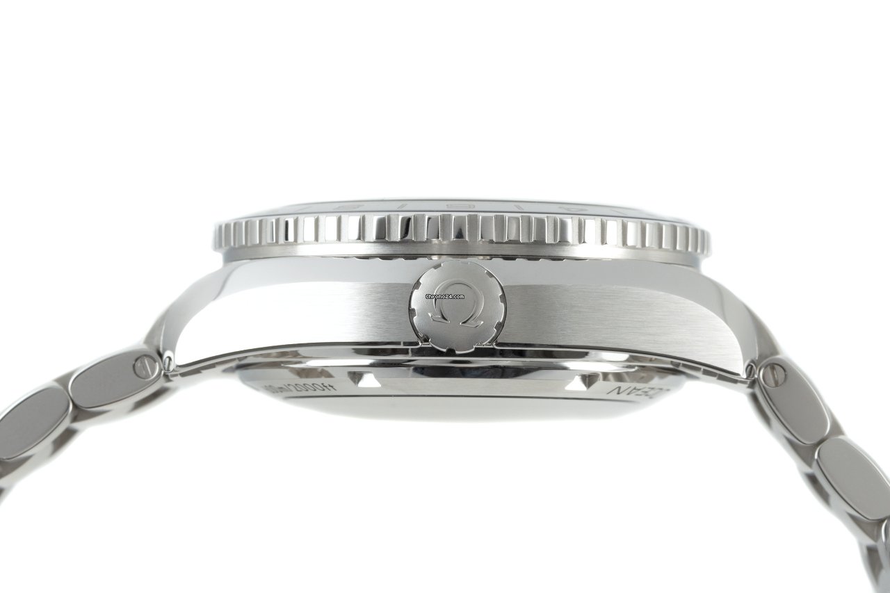 IMG_9081 Omega Seamaster Planet Ocean Mens watch Unisex Automatic Steel 232.30.44.22.01.001 Replica 8