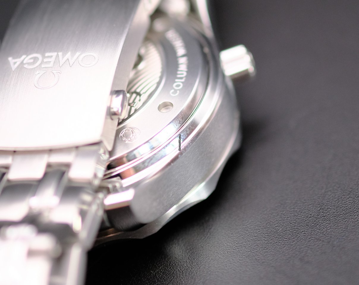 IMG_9081 Omega Seamaster Diver 300 M Mens watch Unisex Automatic Steel 212.30.44.50.03.001 Replica 8