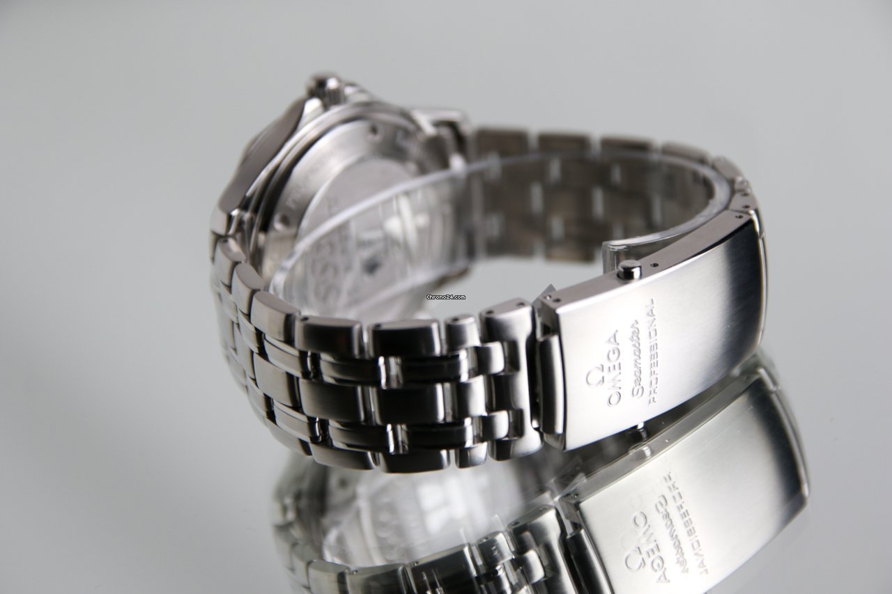 IMG_9081 Omega Seamaster Diver 300 M Mens watch Unisex Automatic Steel 212.30.41.20.04.001 Replica 8