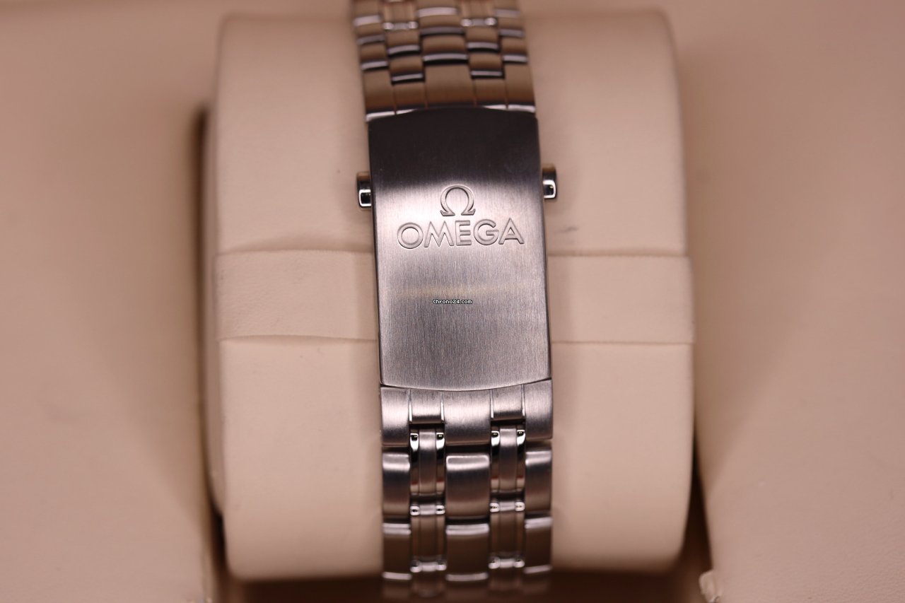 IMG_9081 Omega Seamaster Diver 300 M Mens watch Unisex Automatic Steel 212.30.44.50.01.001 Replica 8