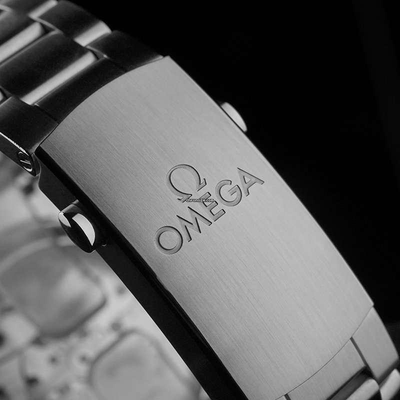 IMG_9081 Omega Seamaster Planet Ocean Mens watch Unisex Automatic Steel 232.30.44.22.03.001 Replica 8