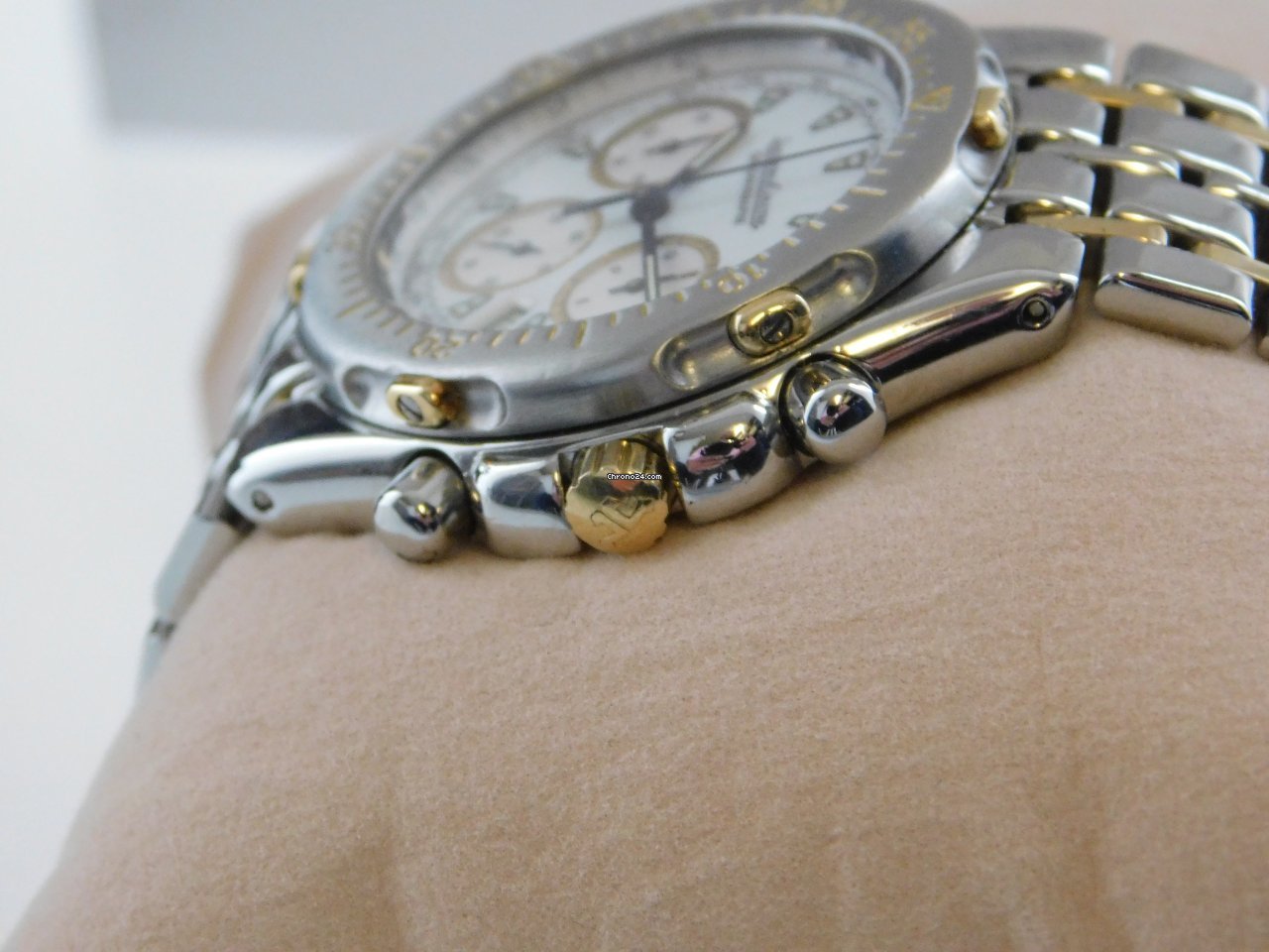 IMG_9081 Jaeger-LeCoultre Mens watch Unisex Quartz Gold Steel 305.5.31 Replica 8