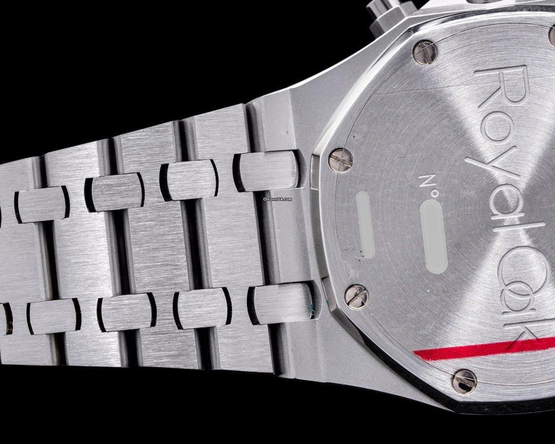 IMG_9081 Audemars Piguet Royal Oak Chronograph Mens watch Unisex Automatic Steel 26300ST.OO.1110ST.07 Replica 8