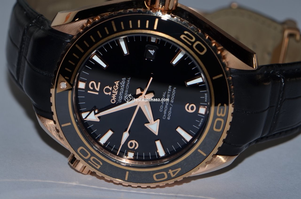 Omega Seamaster Planet Ocean Mens watch Unisex Automatic Rose gold 222.63.46.20.01.001