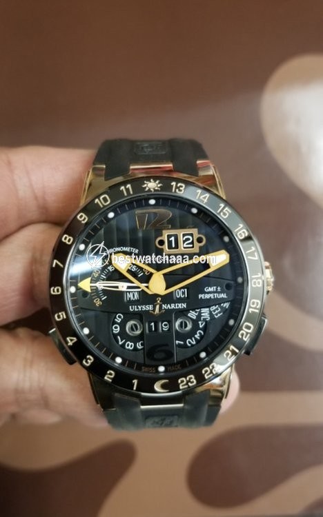 Ulysse Nardin El Toro  Black Toro Mens watch Unisex Automatic 326.03