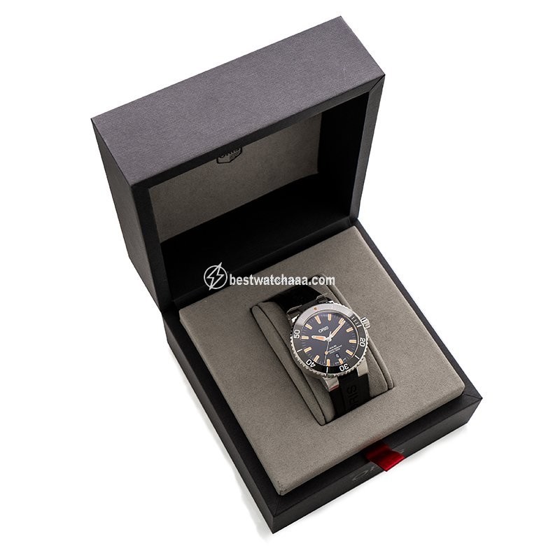 Oris Aquis Date Mens watch Unisex Automatic Steel 01 733 7730 4159-07 4 24 64EB