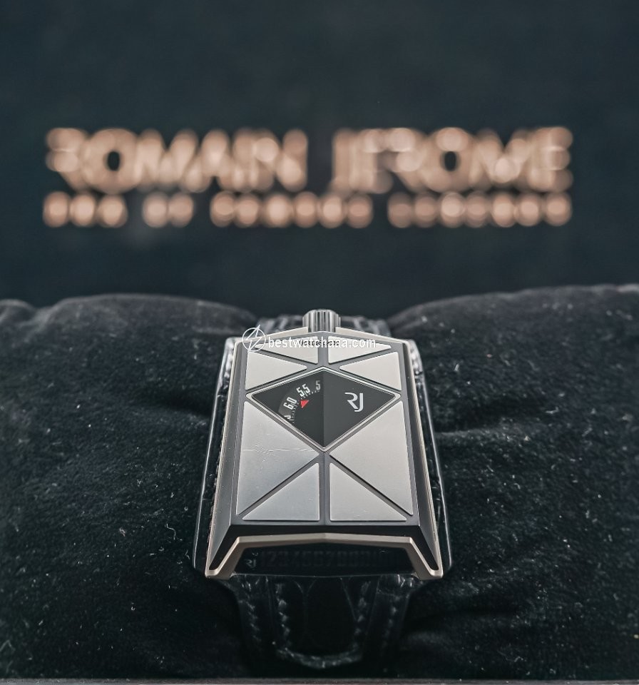 Romain Jerome Moon-DNA Mens watch Unisex Automatic Carbon RJ.M.AU.SC.003.01